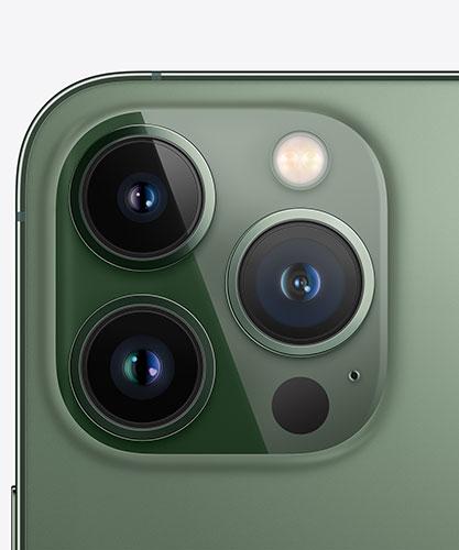 iPhone13 Pro Alpine Green close up