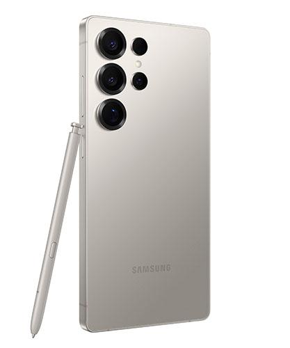The Galaxy S25 Ultra viewed from back at an angle with the S Pen.